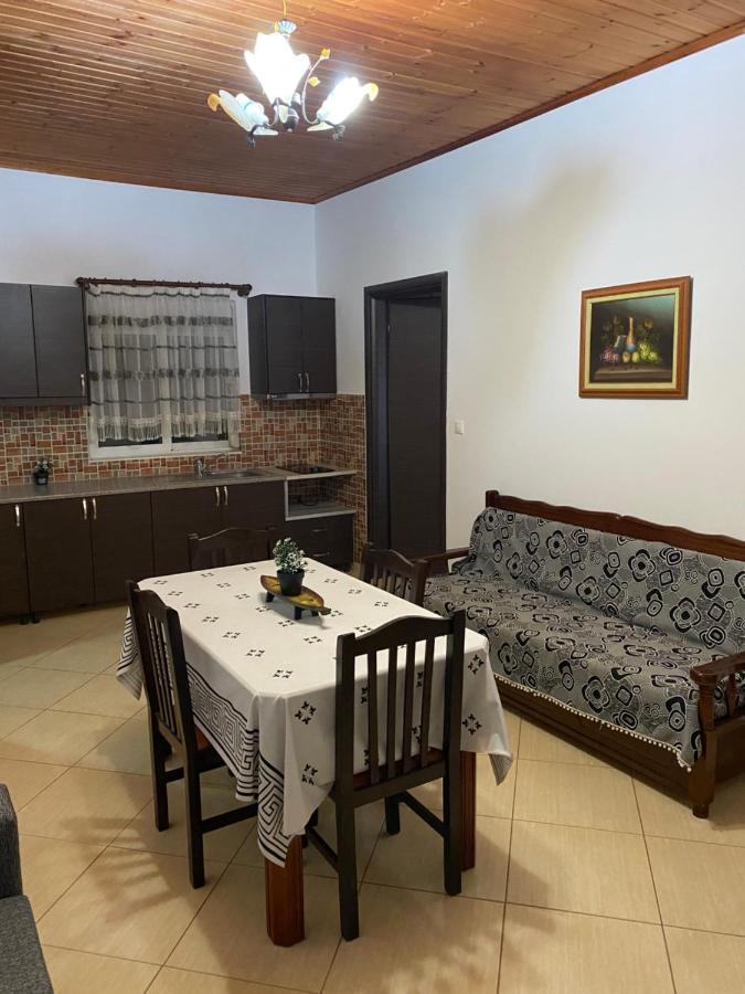 Hotel Moscopole Ksamil Luaran gambar