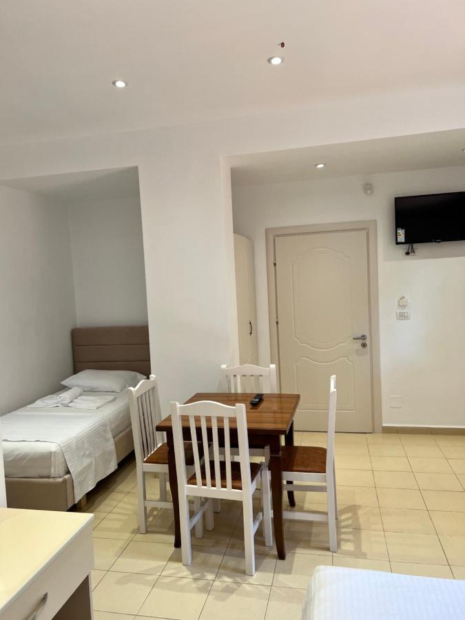 Hotel Moscopole Ksamil Luaran gambar
