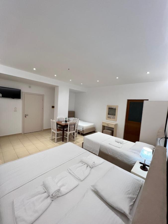 Hotel Moscopole Ksamil Luaran gambar